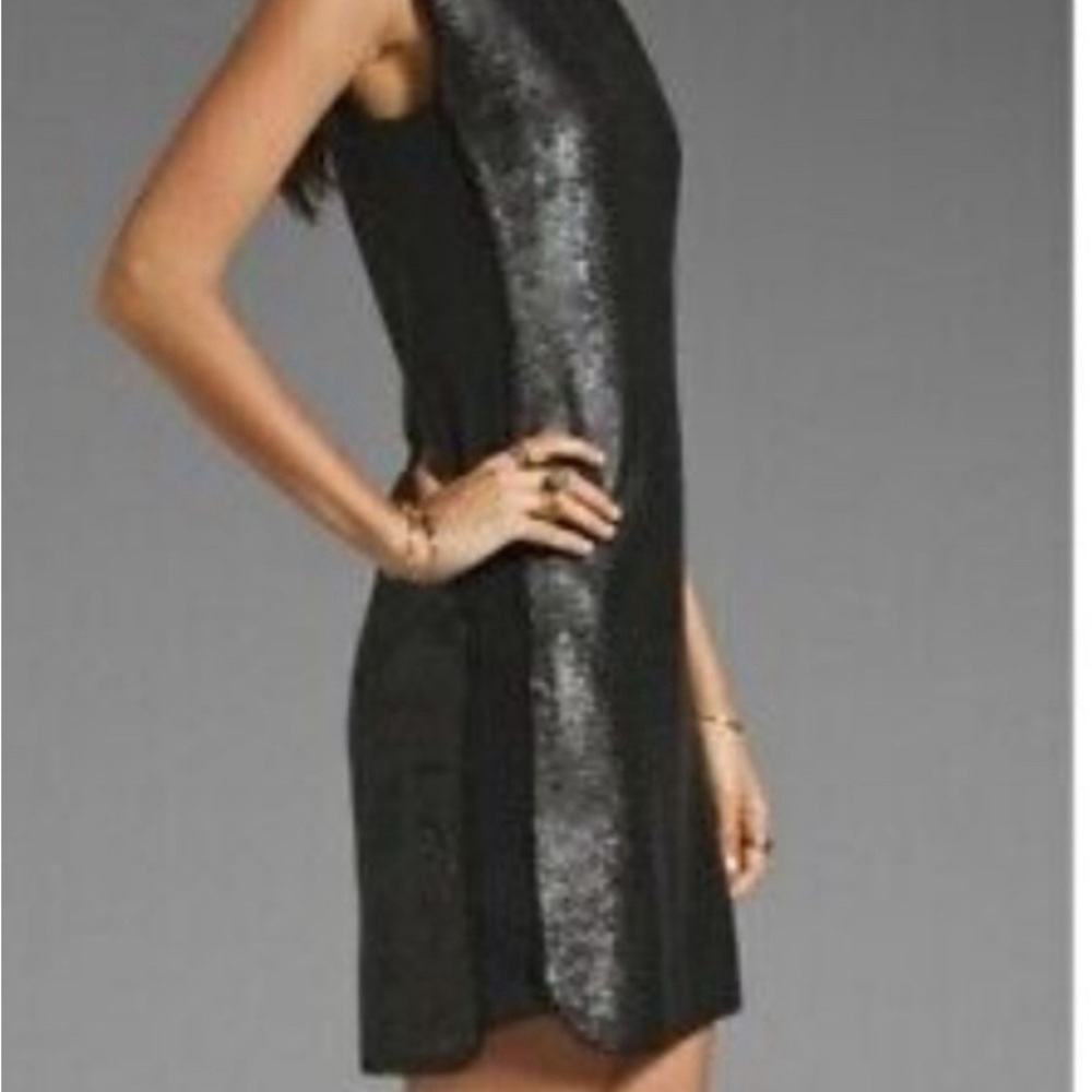 Rebecca Taylor All Over Sequin Dress in Caviar
Rebecca Taylor - Picture 3 of 5